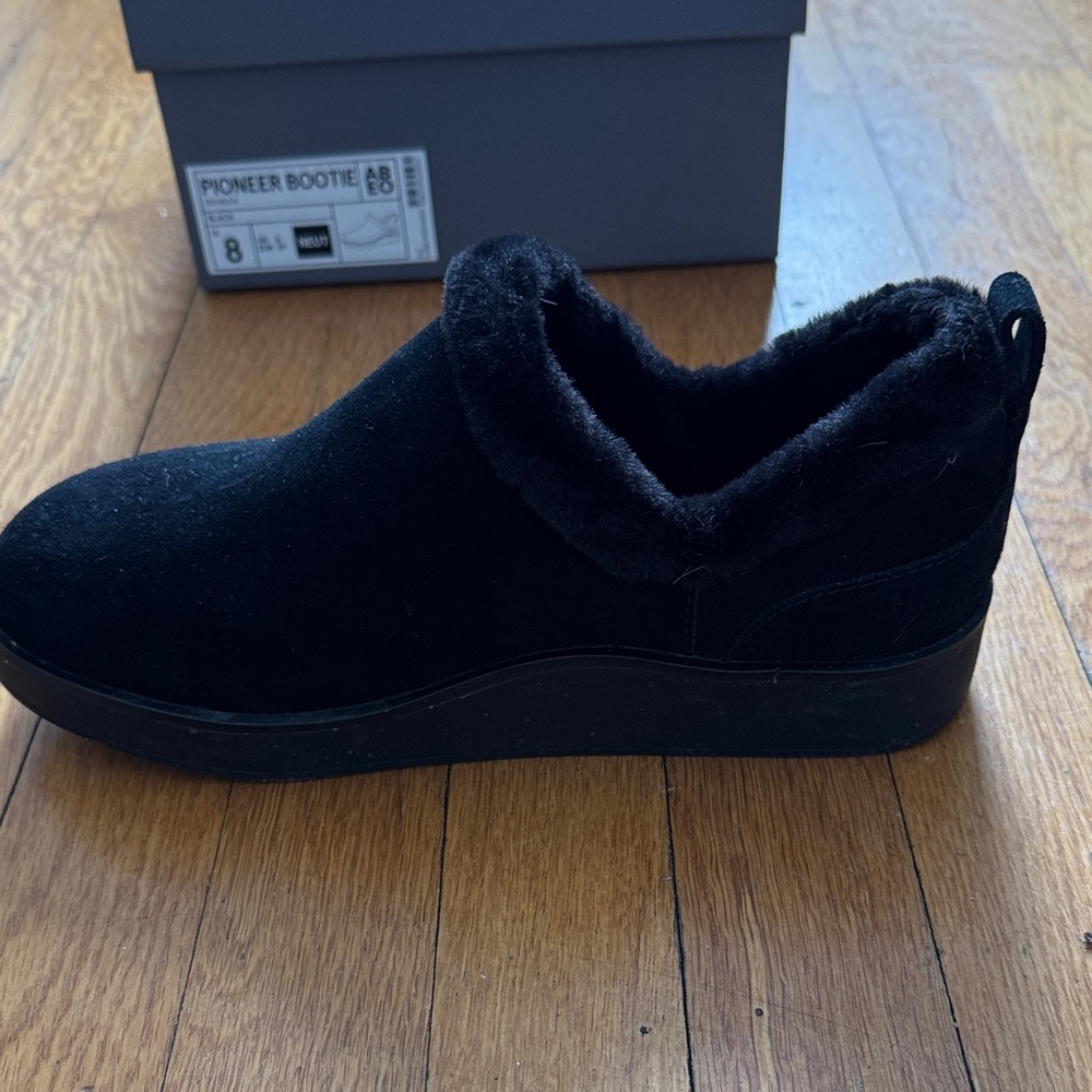 Abeo Black Faux Fur Lined Slip-On Ankle Booties
